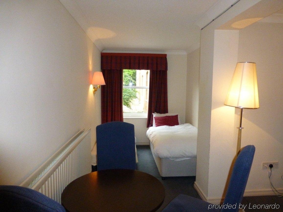 Waterloo Hotel Каруторн Екстер'єр фото